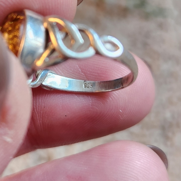 Celtic Amber Sterling Silver Ring - Picture 2 of 4